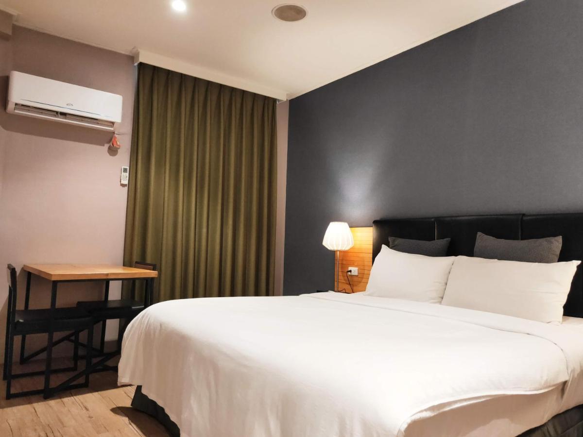 Roppongi Motel Pingtung Esterno foto