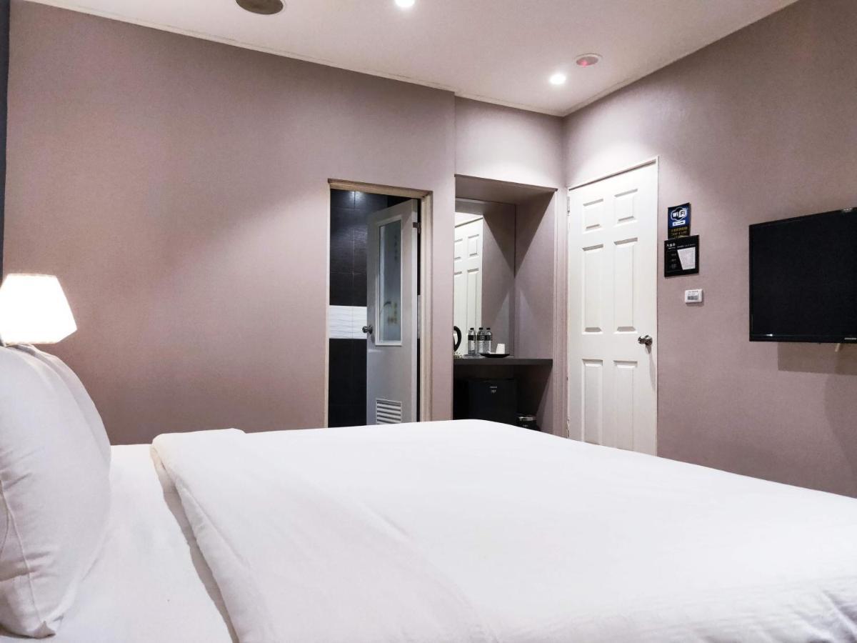 Roppongi Motel Pingtung Esterno foto