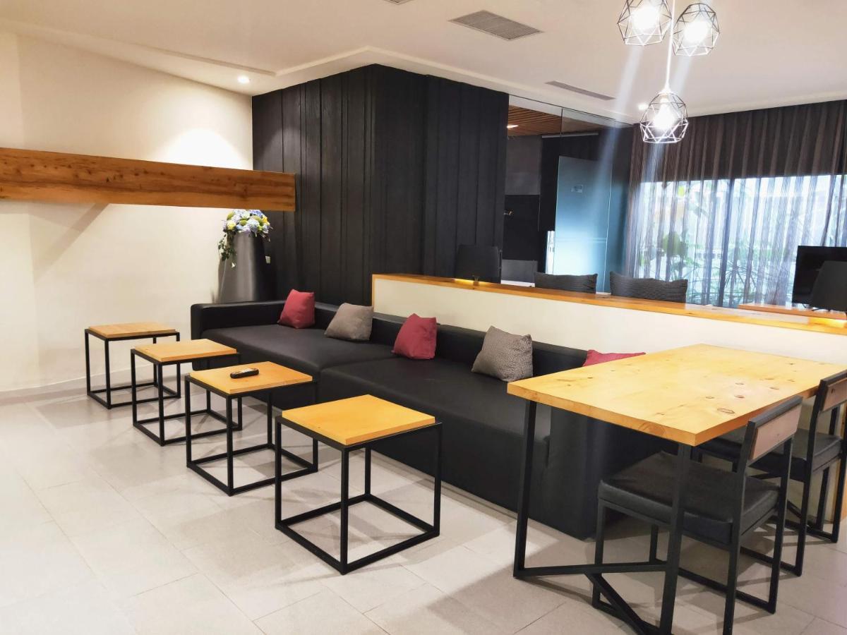 Roppongi Motel Pingtung Esterno foto